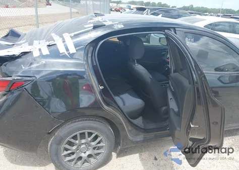 2019 Toyota Yaris L из США, поврежденный, VIN 3MYDLBYV0KY528104